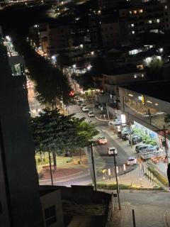 Apartamento novinho e central - 2 ou 3 quartos, 2 banheiros, elevador e estacionamento - 1