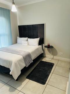 The Blyde - Stay Iconic 2 bed Apartment - 6