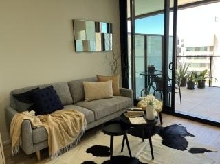 Level 18 Heart of Adelaide with Gym, City Views - 0