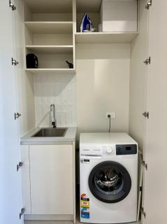 Level 18 Heart of Adelaide with Gym, City Views - 9