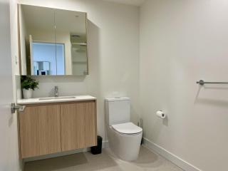 Level 18 Heart of Adelaide with Gym, City Views - 8