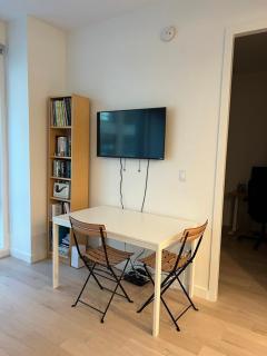 Brooklyn - Dumbo - 2-bedroom, 2-bath apartment - 1