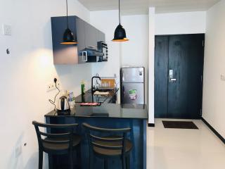 Somerset Beach front By ocean Breeze apartments, - 7