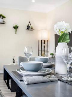 Stylish City Apartment - 2