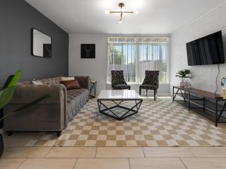 Mirage Apartments - 0