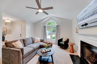 WestBorough Hideaway Fenced Yard 3B Central - 9