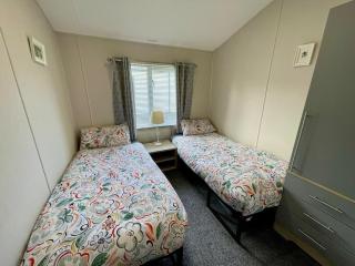 Elegant Lodge in Peaceful Holiday Resort - 9