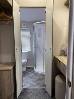 Elegant Lodge in Peaceful Holiday Resort - 2