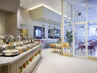 Ibis Styles Jakarta Mangga Dua Square - 1