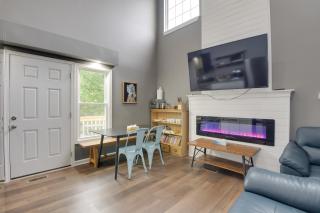 Work From Home Stylish Apartment in Cheverly! - 0