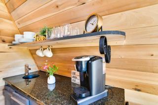 Pickwick Lake Cabin Private Hot Tub, Shared Perks - 2