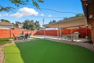 Vibrant 3BR Dallas Home, Near DFW, With Family-Friendly Amenities - 2