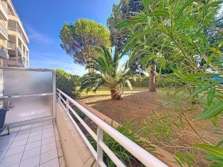 BellaHorizon T2-view of garden-terrace-park-WIFI. - 1