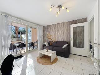 BellaHorizon T2-view of garden-terrace-park-WIFI. - 0