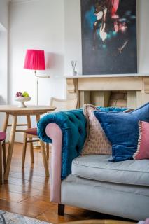 Berkeley Suites, Suite 4 - 4