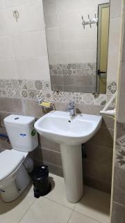 Bright Modern Apartment - 6