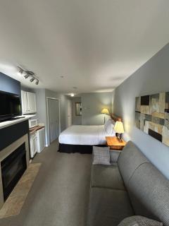 Borgata Lodge Resort - 8