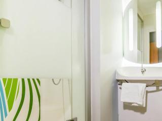 Ibis Budget Porte de Camargue - 1