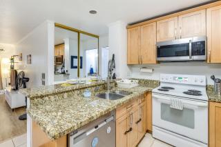 1 Mi to PB Boardwalk Condo with Community Perks - 6