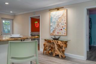 Pool Putting Green Outdoor Oasis 3Mi to Beach - 2