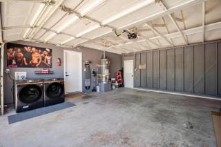 Retro Modern Oasis Pool Golf - 8