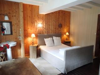 Beautiful 17th century character residence - 6