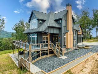 Pet Friendly Mountaintop 4-5 Bdrms Sleeps 12 -18 - 8