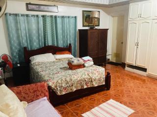 Middle Bedroom, Mckirdy's Farm - 3