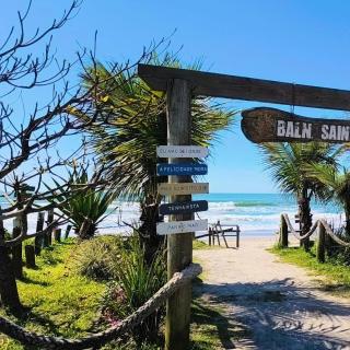 Casa com piscina matinhos - 9