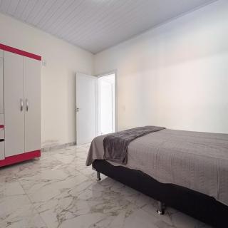 Casa com suítes, piscina e edícula - 8