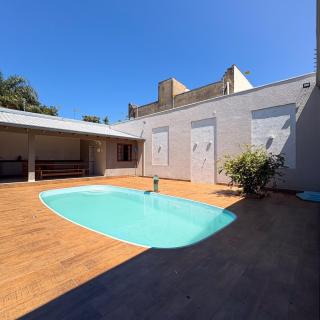 Casa com suítes, piscina e edícula - 4