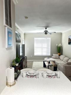 Homey 1BR Getaway Near Trails & Local Shops - 6