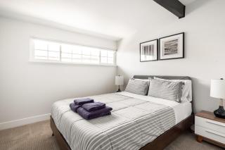 Mid Century Oasis 3BR 2BA Pool - 8