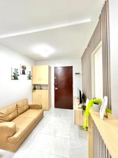 2 Bedroom Condo Fully-Furnished good for 5-6pax by Gerra at Urban Deca Homes Banilad - 8