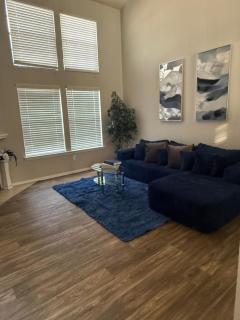 Hollywood House of Luxe ATT Stadium - 7