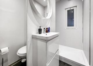 Fairwood Lakes Holiday Park - 4