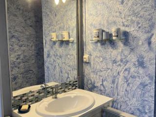 LOGEMENT EN REZ DE CHAUSSEE AVEC COUR INDIVIDUELLE - FR-1-476-248 - 5