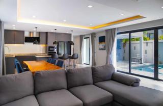 Serenity Grand Pool Villa Pattaya-5BR Private Pool - 0