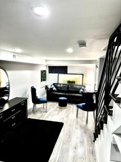 Home in Philadelphia Stadium nearby - 6