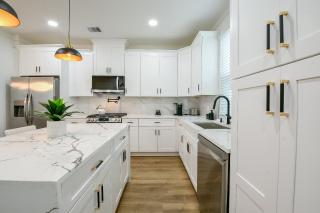 Downtown Houton near NRG, Med Ctr, UH, TSU & Museum - 6