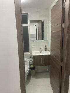 Aeropuerto Internacional Quito, Habitación N3 - 4