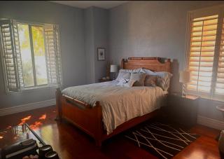 Elegance Meets Comfort - 0