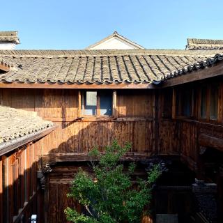 Eight Blessings Inn - 5