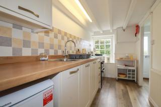 Honeysuckle Cottage - 4