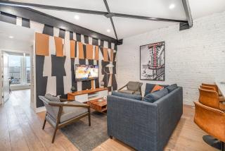 The Saddlery-Playlist-2 Units-Walk to Broadway - 2