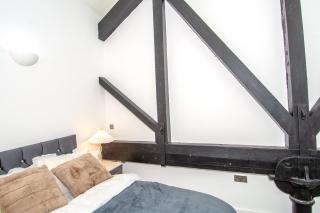 New Apartment - Sleeps 4 - Parking - City Centre - 4