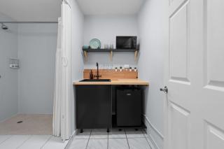 Ocean Park Studio Steps to beach Keyless entry - 7
