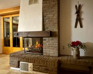 Apartment with Balcony & Mountain View - 3