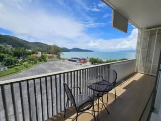 By The Sea@ Cozy Beachfront Home (Batu Ferringhi). - 5