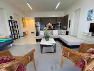 By The Sea@ Cozy Beachfront Home (Batu Ferringhi). - Batu Ferringhi - 9